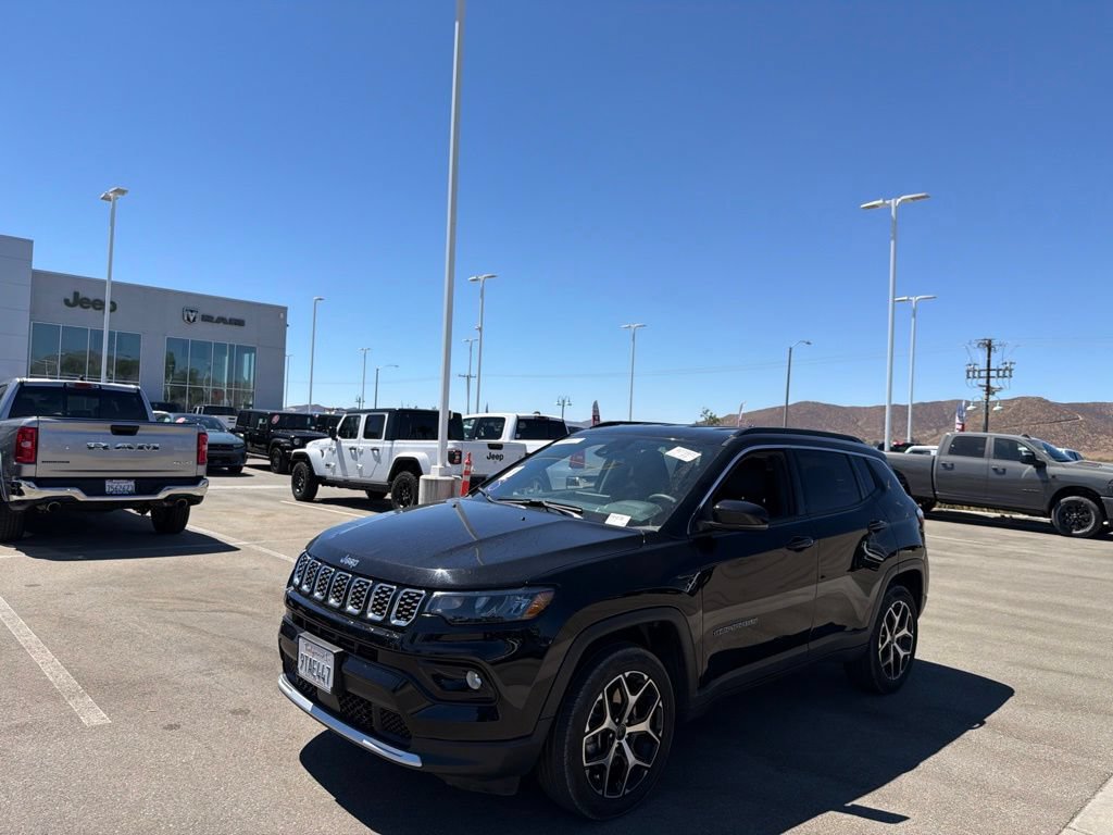 Used 2025 Jeep Compass Limited AWD/4WD image 10