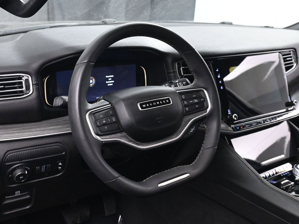 Used 2024 Jeep Wagoneer L Series II w/ Flexible Seating Group image 24