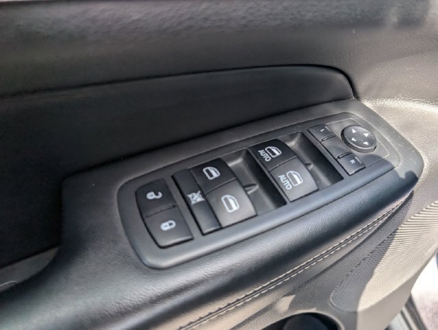Used 2017 Jeep Grand Cherokee Limited AWD/4WD image 14