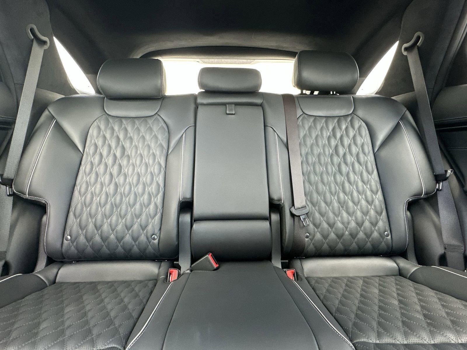 Used 2024 Genesis GV70 3.5T Sport w/ Sport Advanced Package image 14