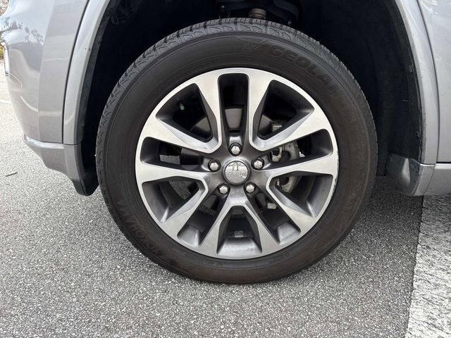 Used 2018 Jeep Grand Cherokee Overland image 35