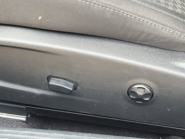 Used 2020 Dodge Challenger SXT w/ Blacktop Package image 13