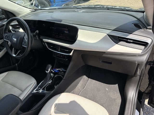 Used 2024 Buick Encore GX Avenir w/ Avenir Technology Package image 17