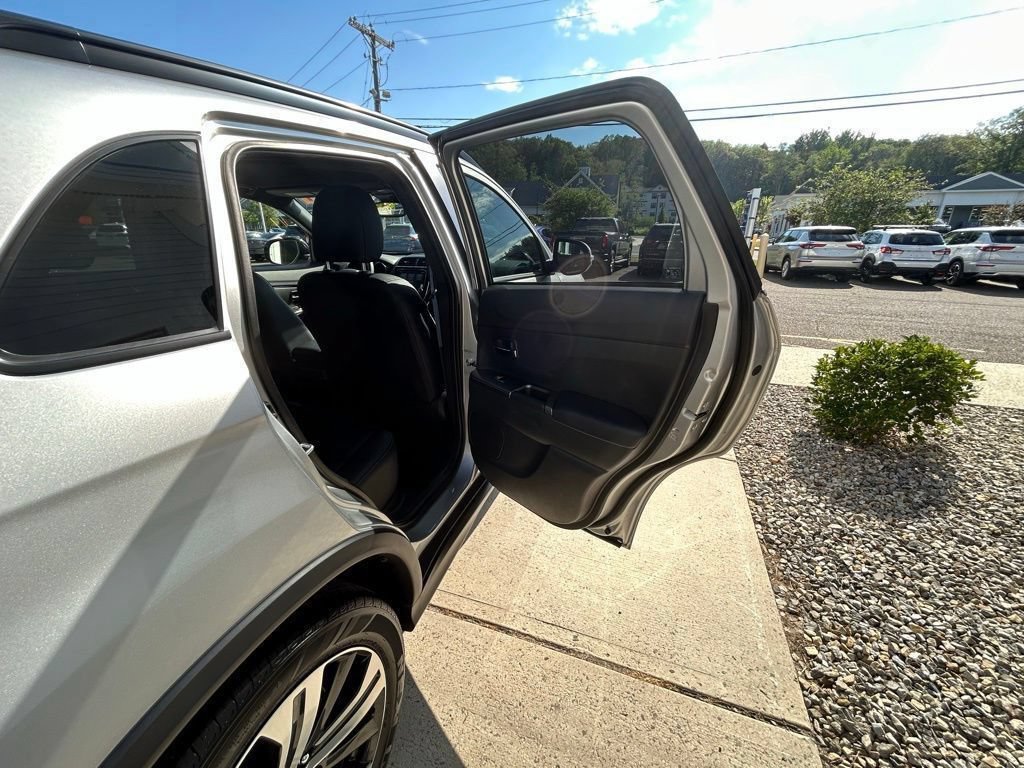 Used 2025 Mitsubishi Outlander Sport SEL AWD/4WD image 28