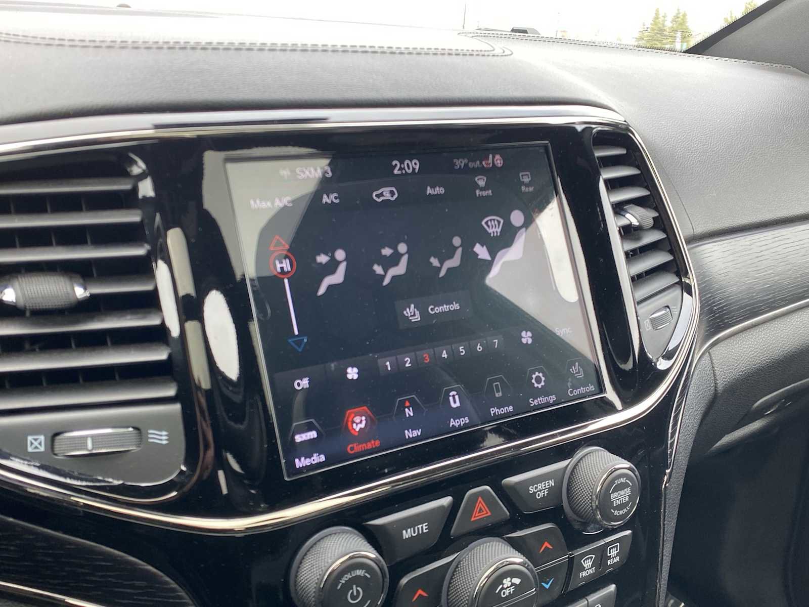 Used 2020 Jeep Grand Cherokee High Altitude image 24