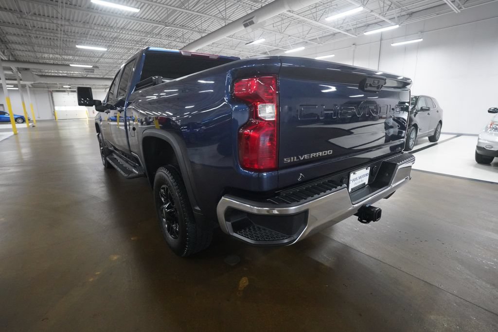 Used 2022 Chevrolet Silverado 2500 LT w/ Convenience Package AWD/4WD image 6