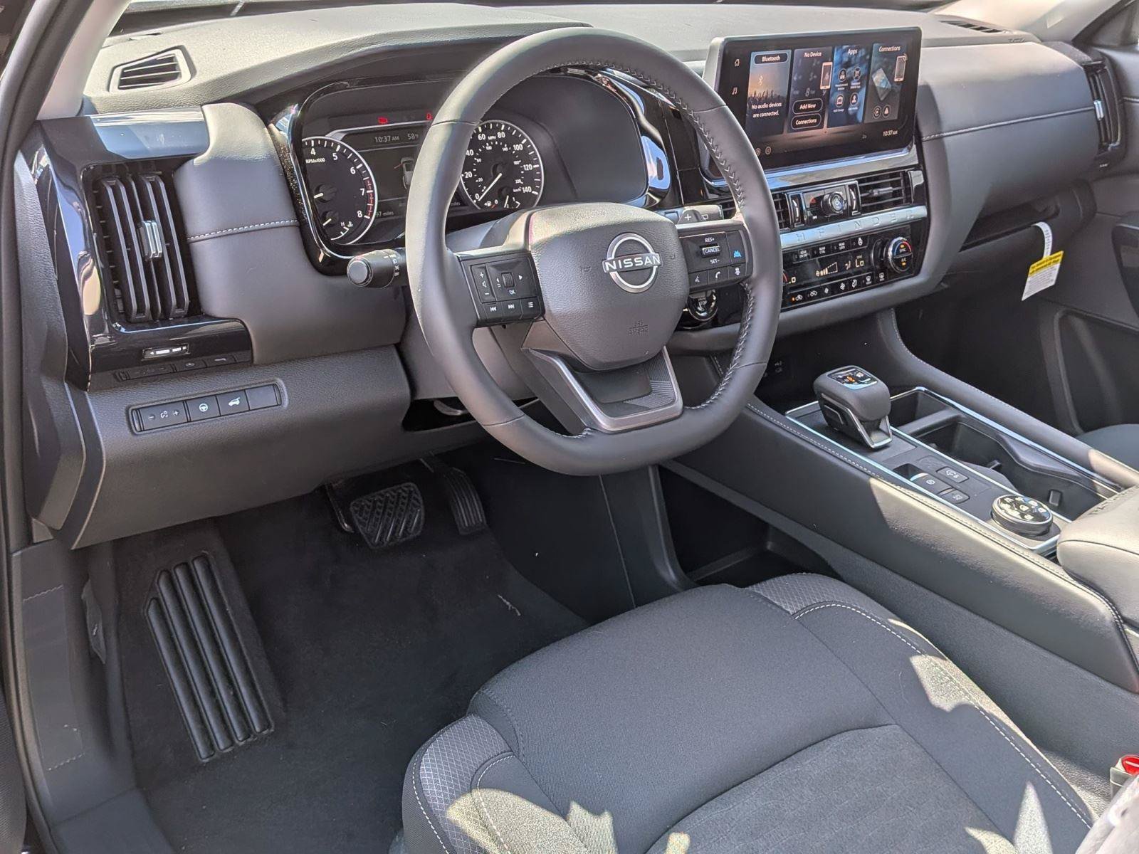 New 2026 Nissan Pathfinder SV w/ SV Premium Package AWD/4WD image 10