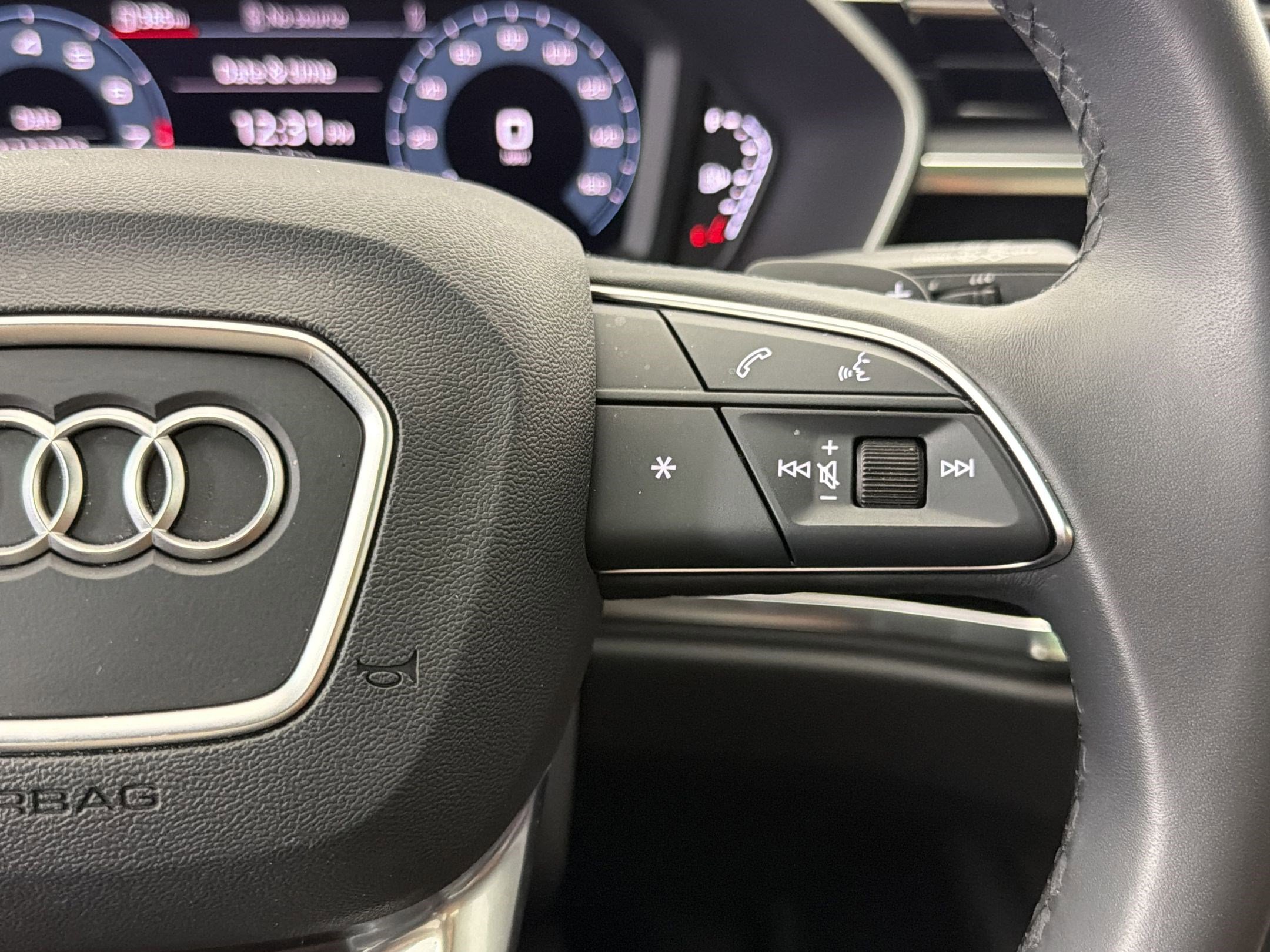 Certified 2025 Audi Q3 2.0T Premium w/ Convenience Package AWD/4WD image 28