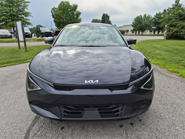 New 2025 Kia EV6 Light w/ Light LR Technology Package AWD/4WD image 3