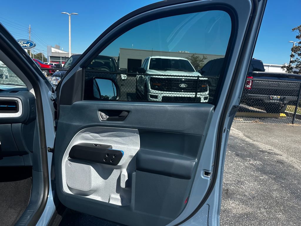 New 2025 Ford Maverick XLT w/ Equipment Group 302A image 30