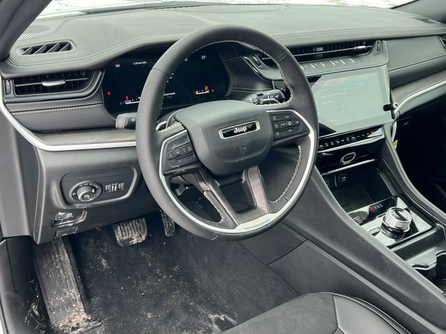 New 2026 Jeep Grand Cherokee Altitude image 14