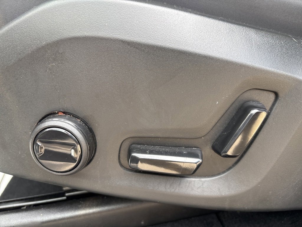 Certified 2025 Volvo XC90 B5 Plus image 21