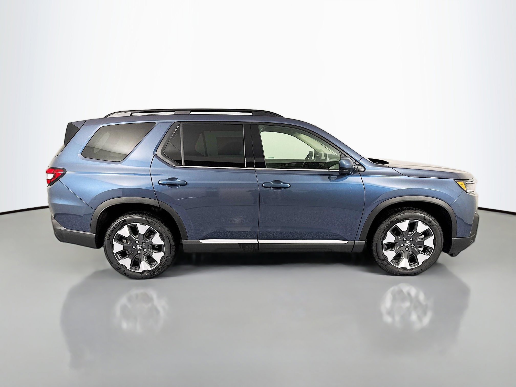 New 2026 Honda Pilot Elite image 4