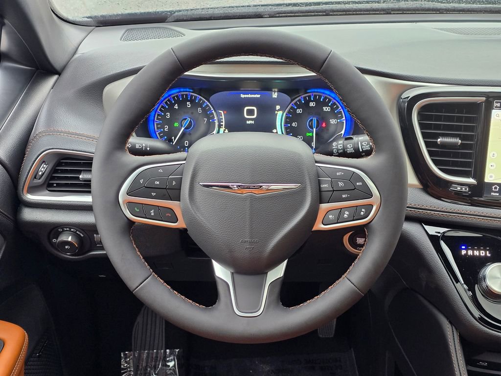 New 2026 Chrysler Pacifica Pinnacle image 6