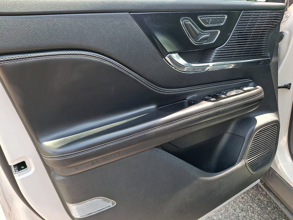 Certified 2021 Lincoln Corsair AWD w/ Premium Package image 14