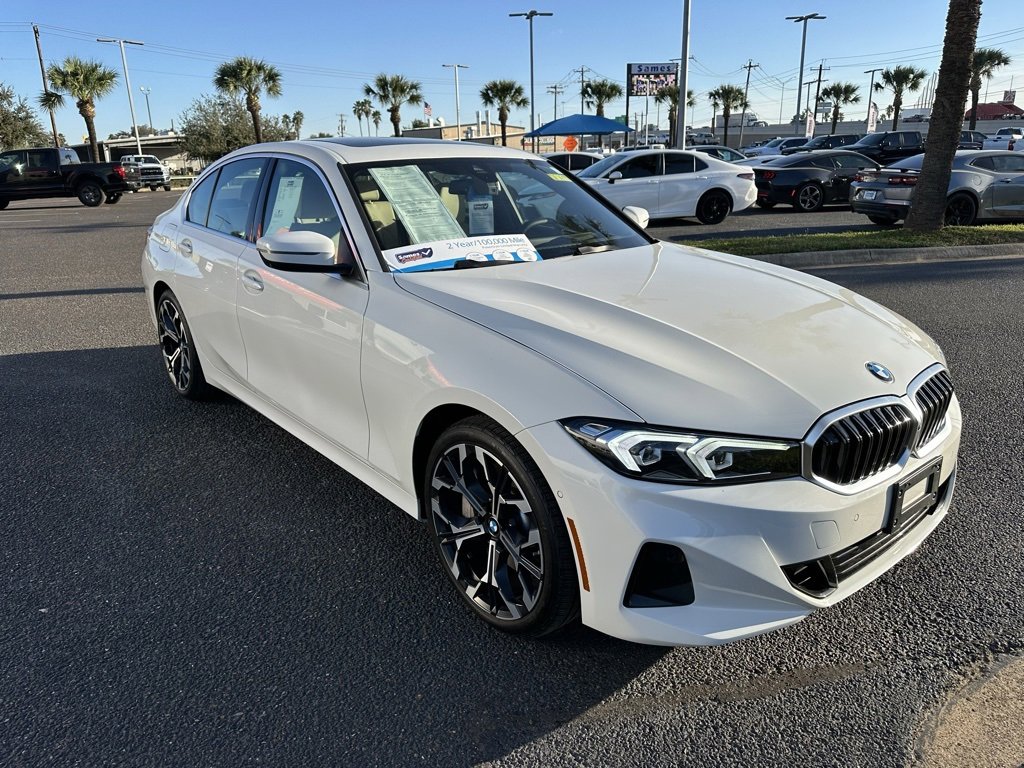 Used 2025 BMW 330i Sedan w/ Premium Package image 8