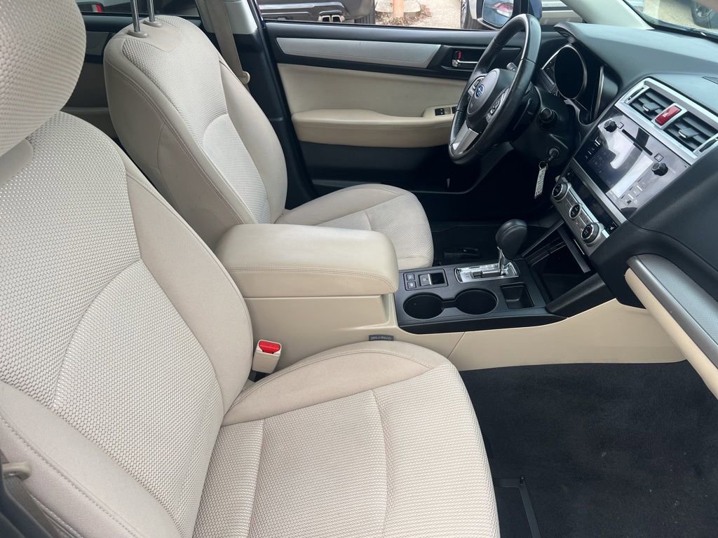 Used 2017 Subaru Outback 2.5i Premium image 23