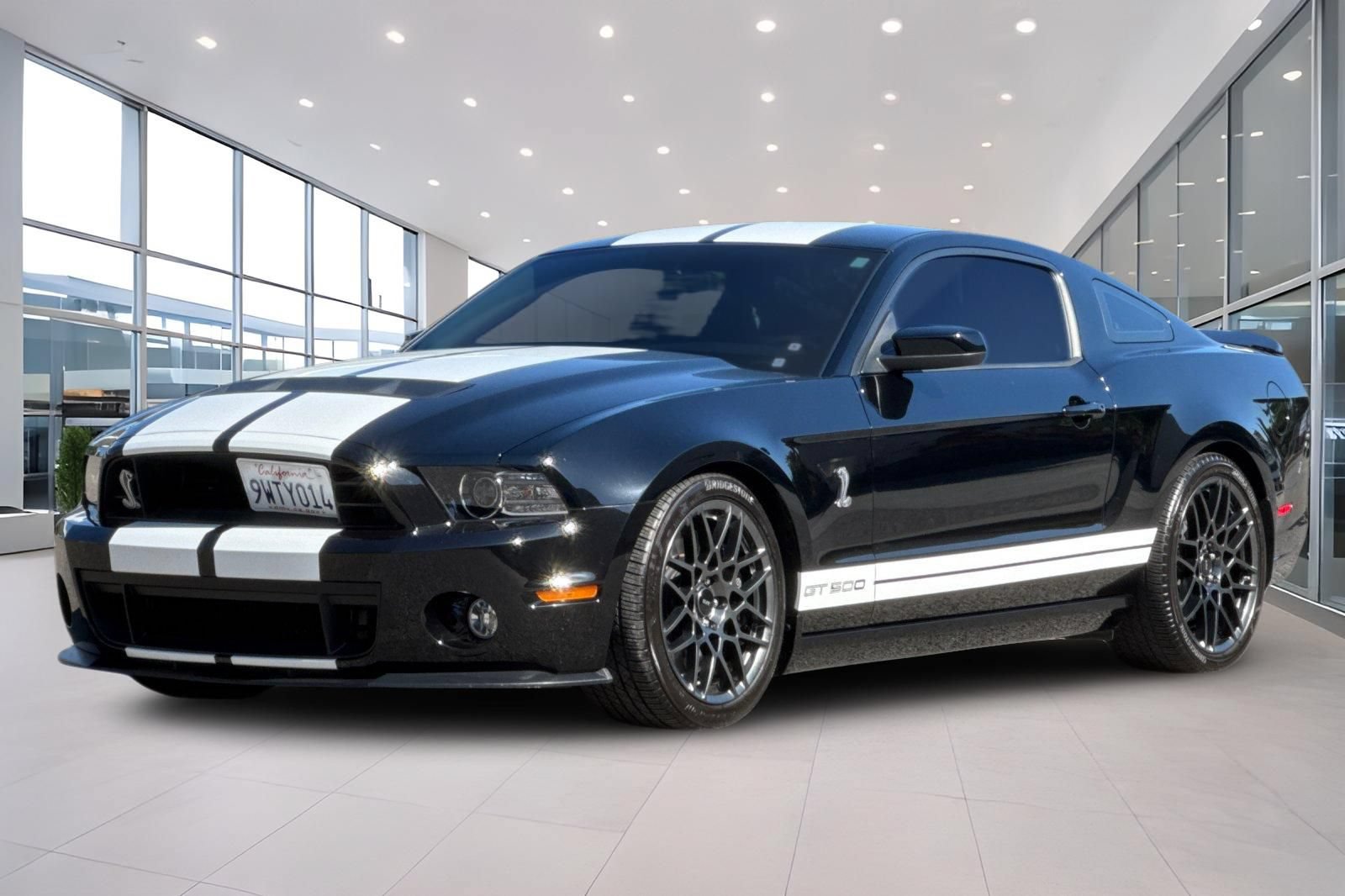 Used 2014 Ford Mustang Shelby GT500 w/ Equipment Group 821A RWD image 8