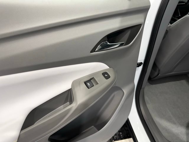 Used 2023 Chevrolet Bolt EUV Premier w/ Sun & Sound Package FWD image 17