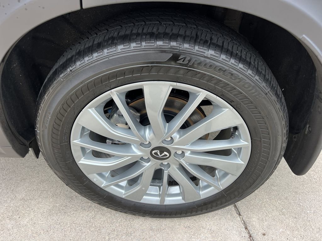 Certified 2025 INFINITI QX50 Luxe image 16