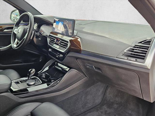 Used 2023 BMW X4 xDrive30i image 22