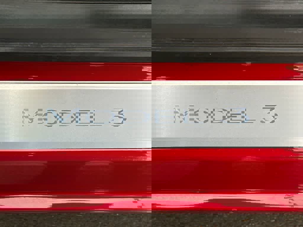 Used 2019 Tesla Model 3 Standard Range image 7