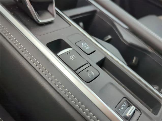 Used 2025 Nissan Pathfinder Platinum w/ Cargo Package FWD image 20