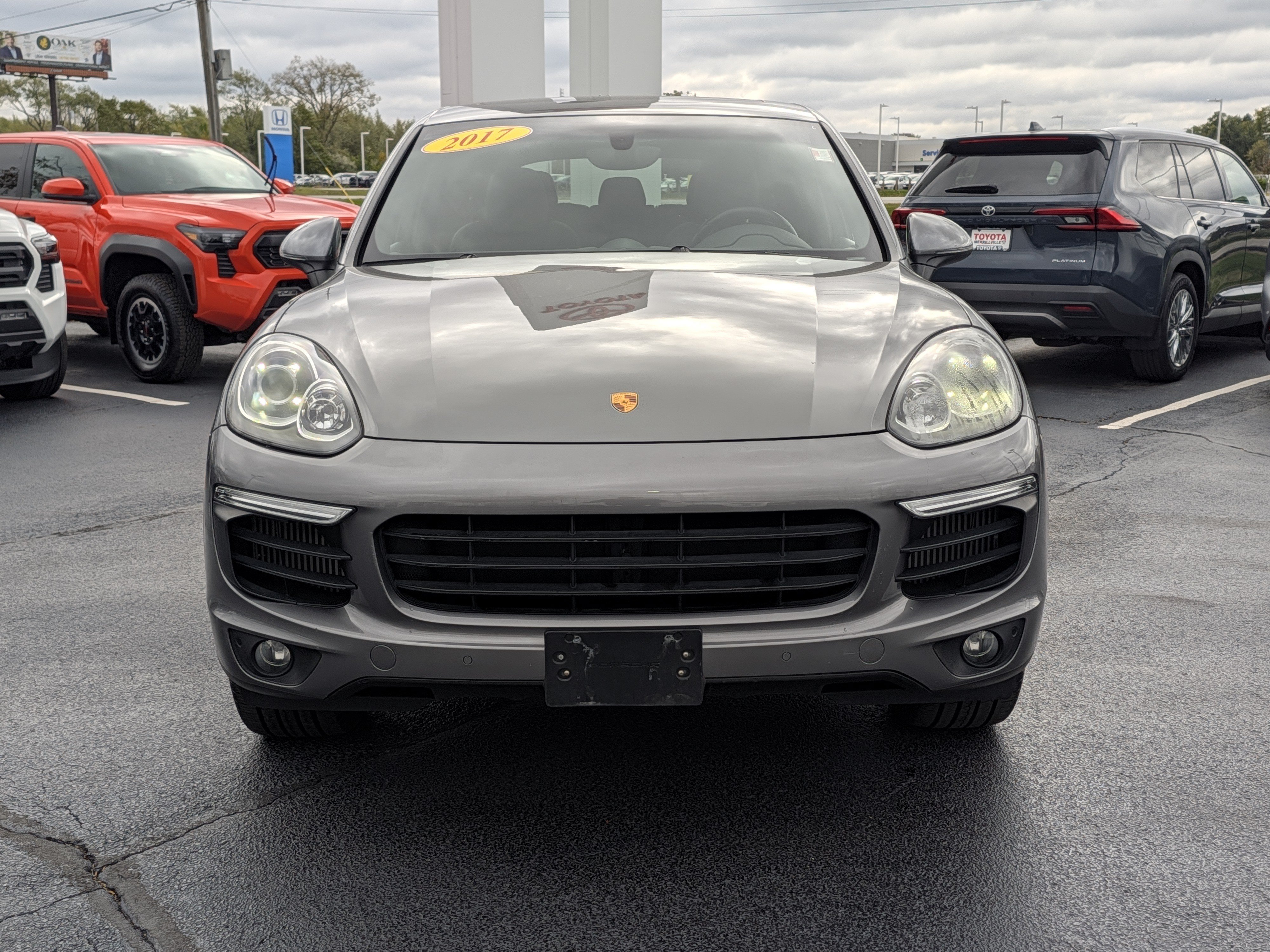 Used 2017 Porsche Cayenne S AWD/4WD image 2