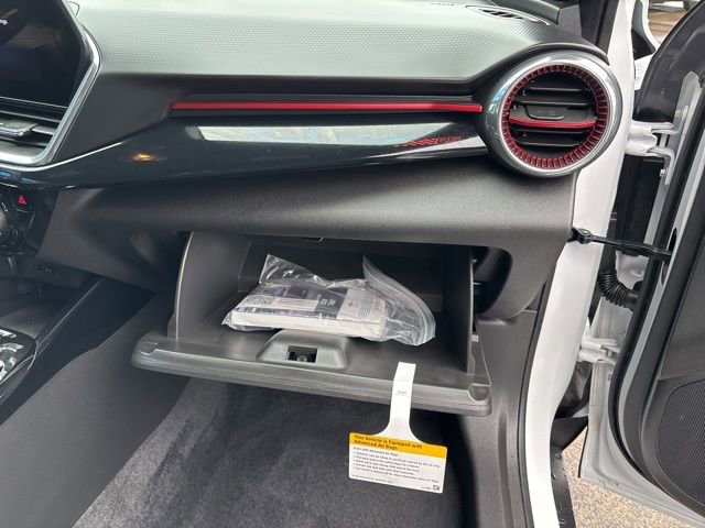 Used 2024 Chevrolet Trax RS w/ Sunroof Package image 37