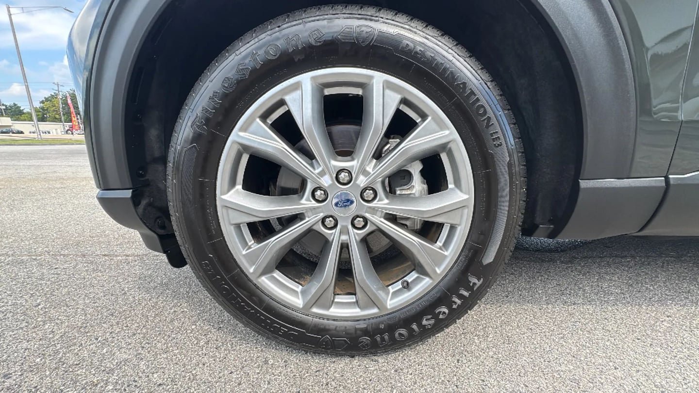 Used 2021 Ford Explorer XLT w/ Equipment Group 202A RWD image 39