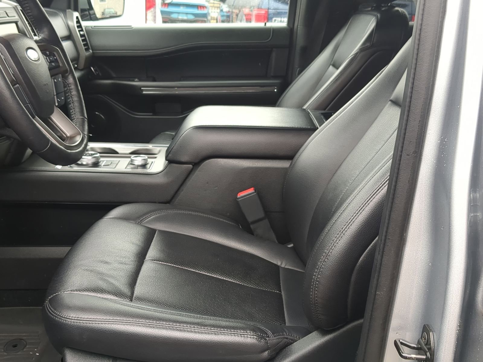 Used 2020 Ford Expedition XLT w/ Equipment Group 202A image 22