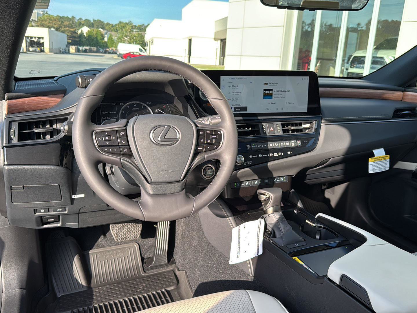 New 2025 Lexus ES 350 w/ Premium Package image 15