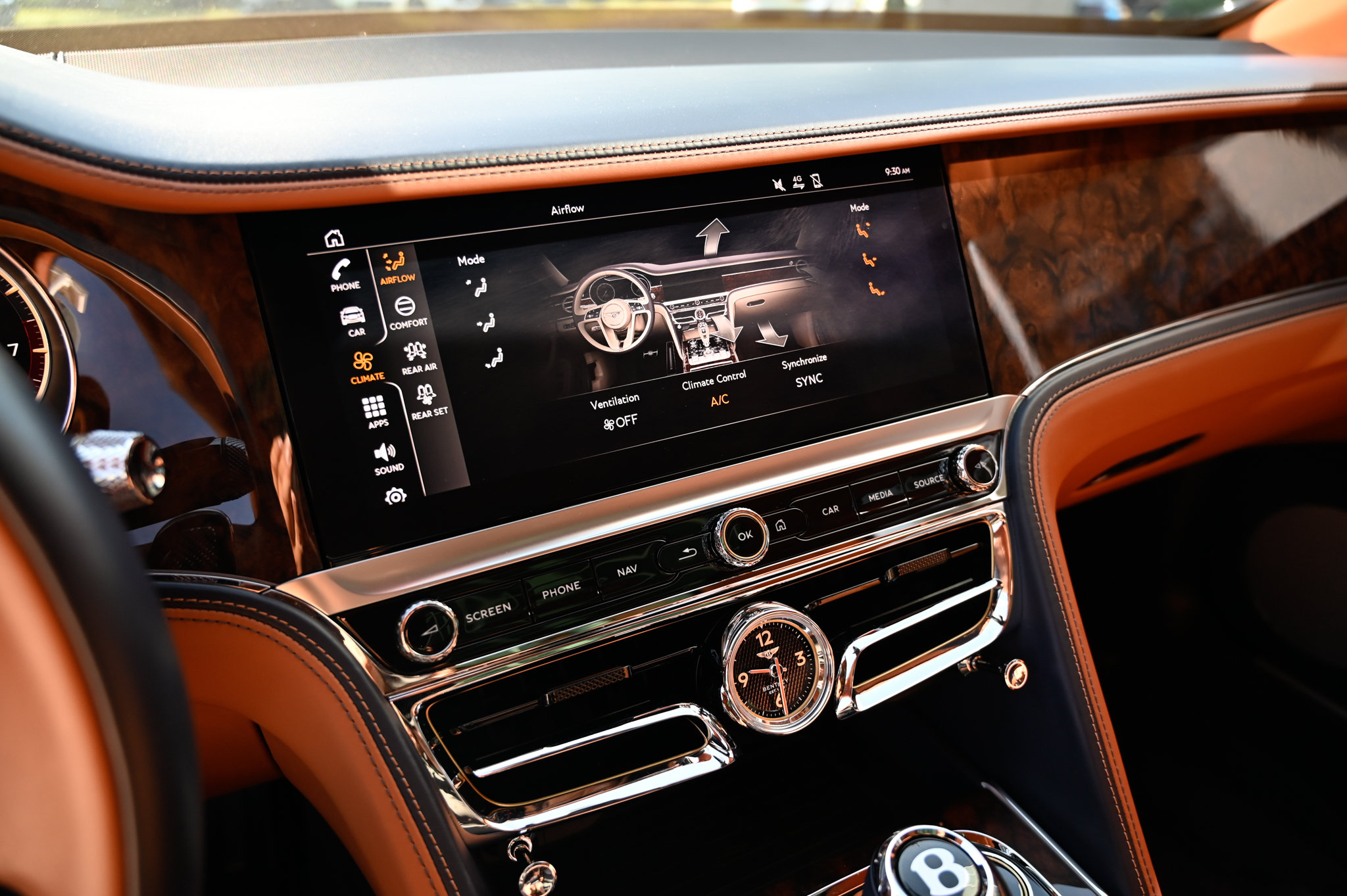 Used 2022 Bentley Flying Spur V8 AWD/4WD image 28