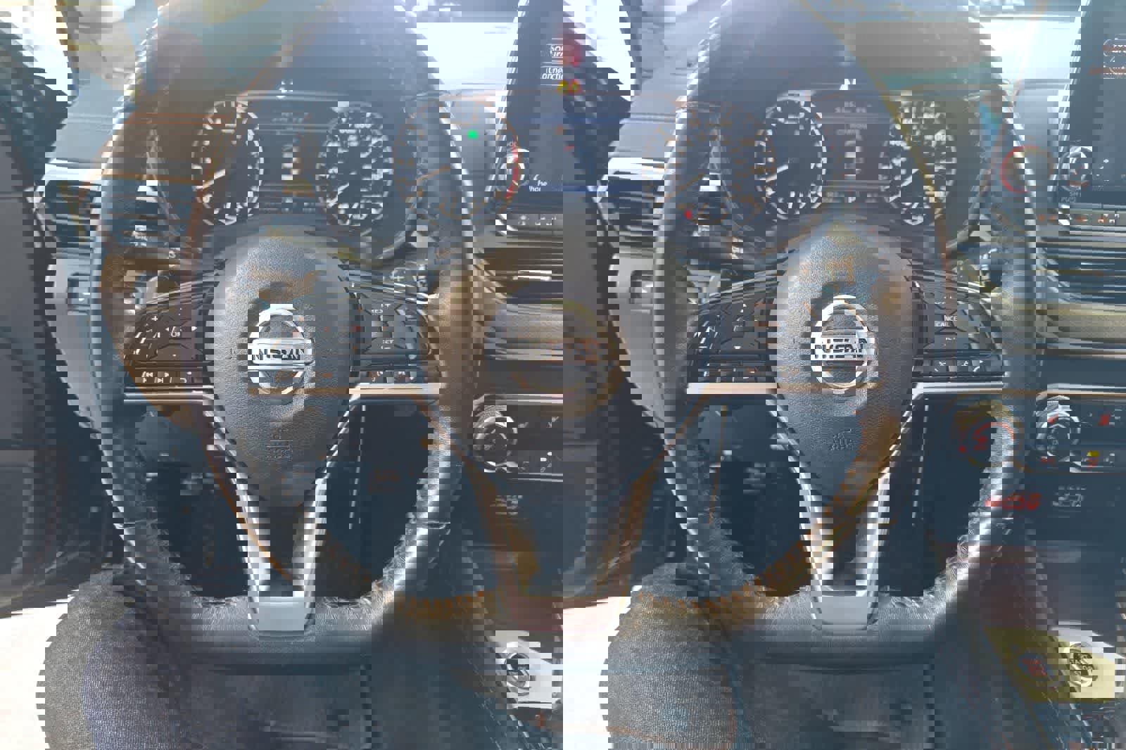 Used 2019 Nissan Altima 2.5 SR w/ SR Premium Package image 16