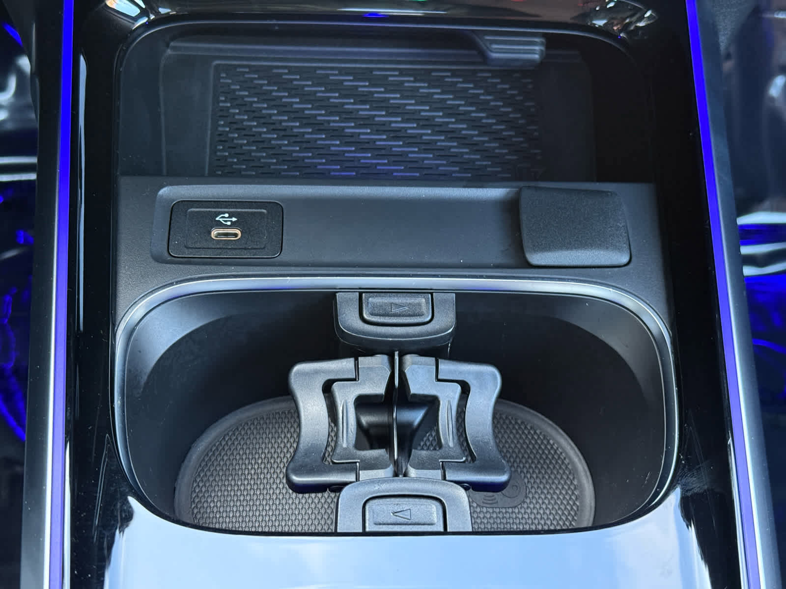 Used 2024 Mercedes-Benz GLB 35 AMG 4MATIC image 20