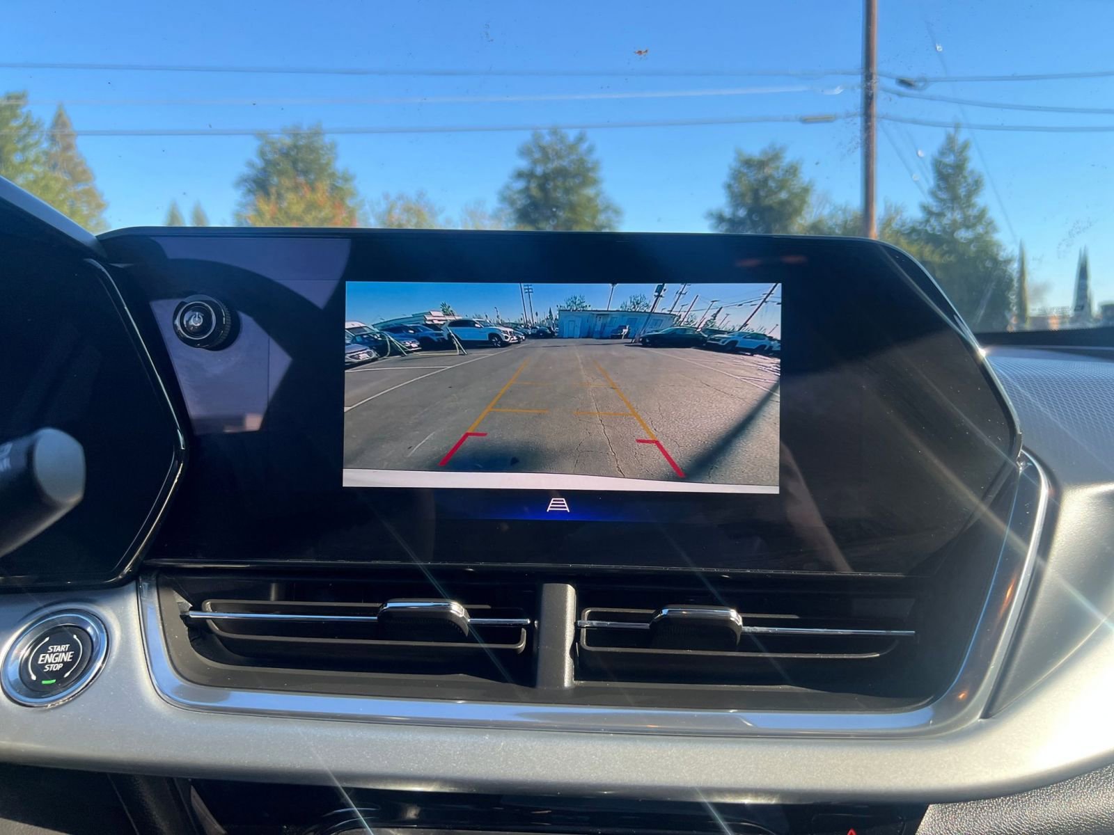 Used 2025 Chevrolet Trax LT image 17