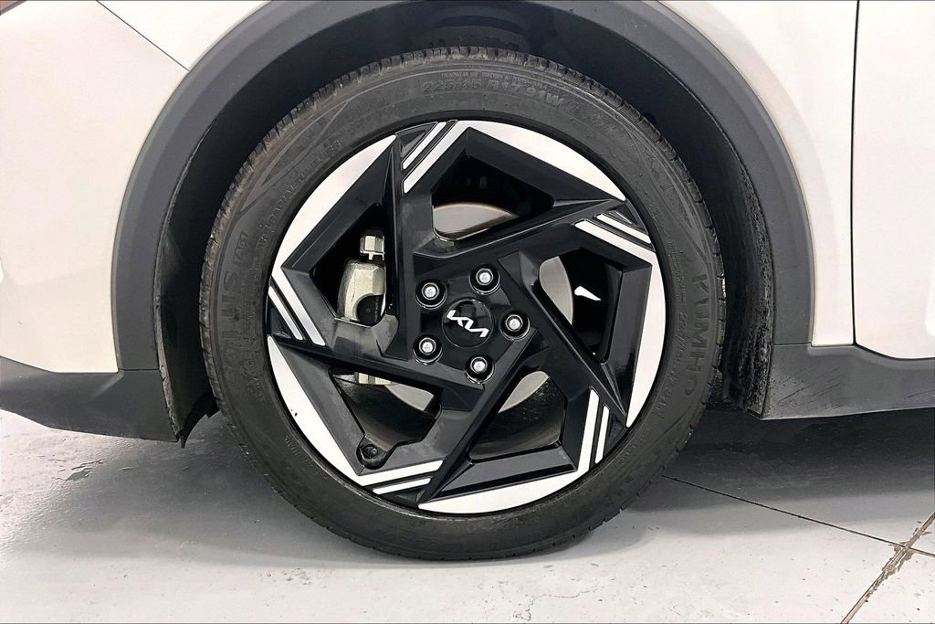 Used 2025 Kia K4 EX image 8