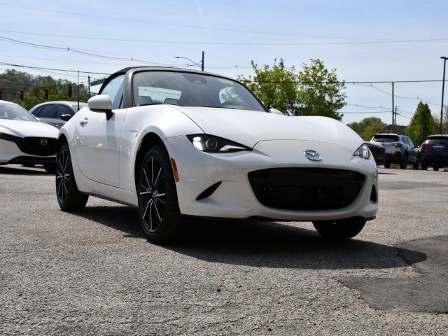 New 2026 MAZDA MX-5 Miata Grand Touring w/ Weather Package image 15