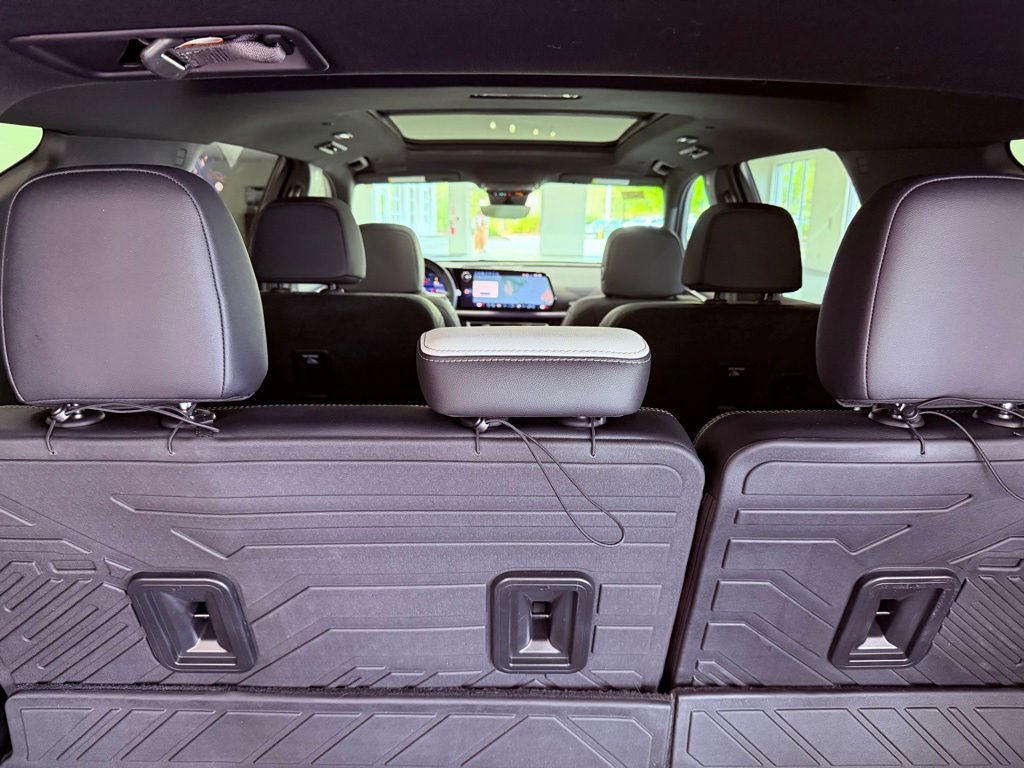 Used 2025 Chevrolet Traverse High Country image 15