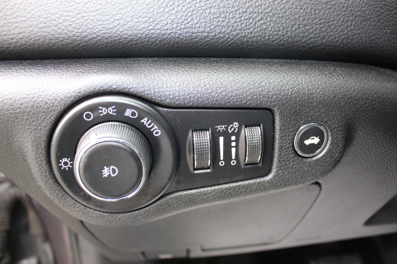 Used 2016 Chrysler 200 S AWD/4WD image 22