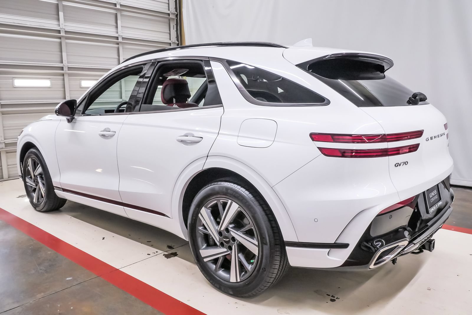 Certified 2026 Genesis GV70 3.5T Sport Advanced AWD/4WD image 8