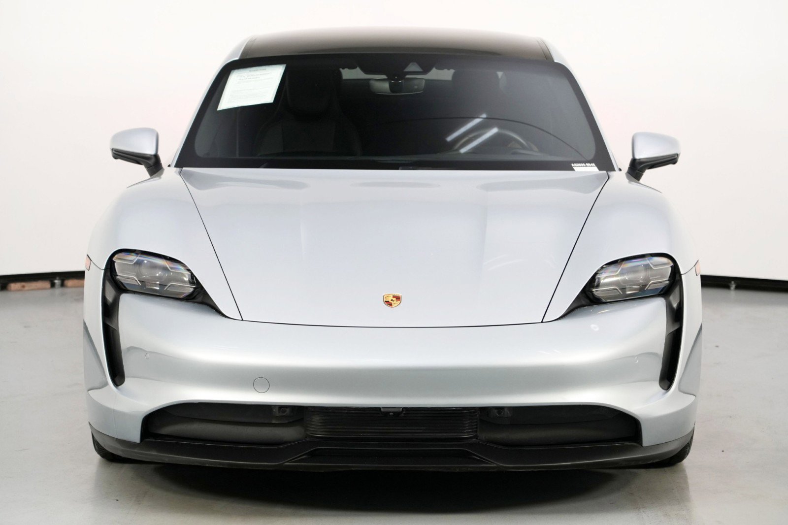 Used 2020 Porsche Taycan 4S w/ Premium Package image 47