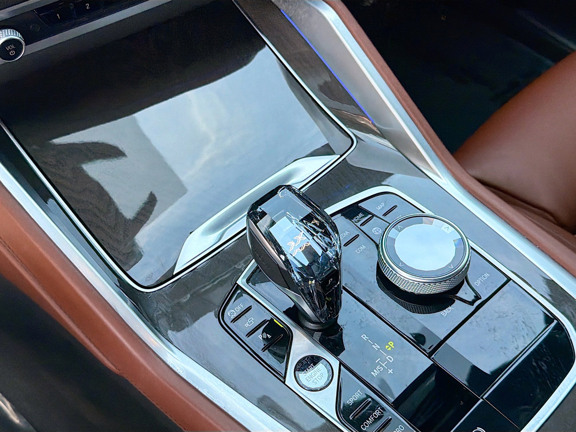 Used 2023 BMW X6 xDrive40i w/ M Sport Package image 28