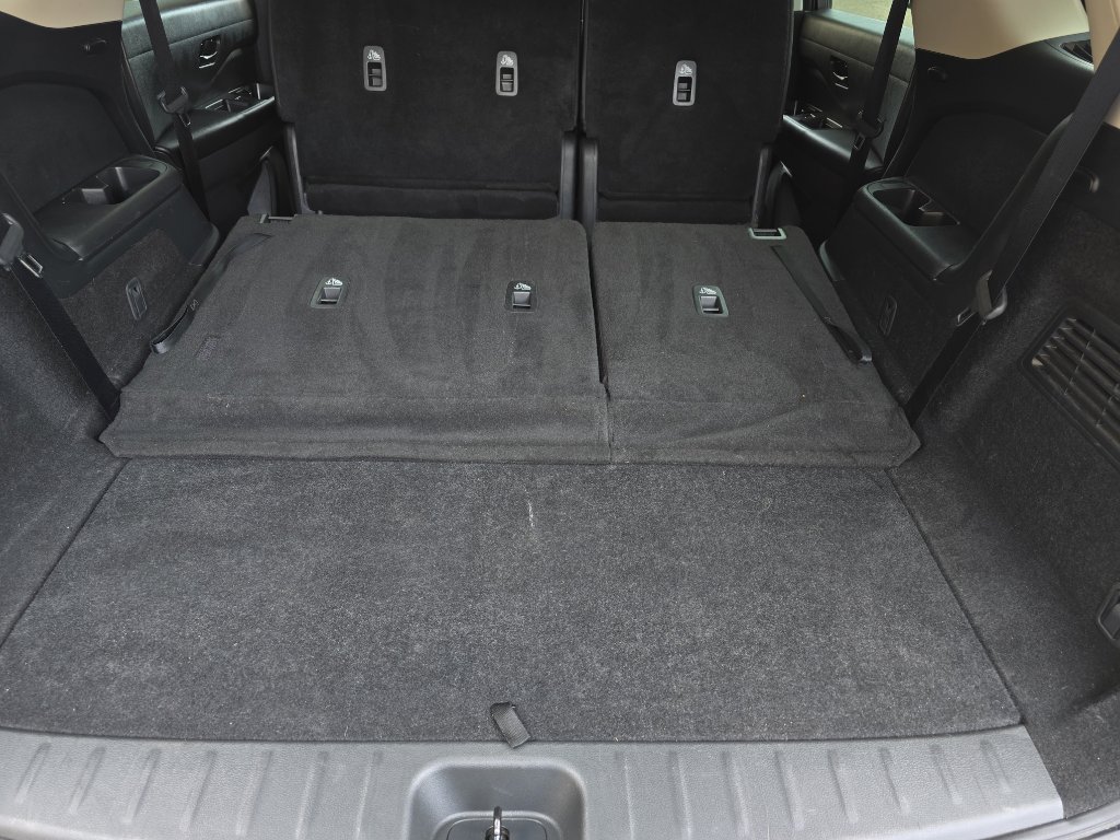 Used 2024 Nissan Pathfinder SV image 13