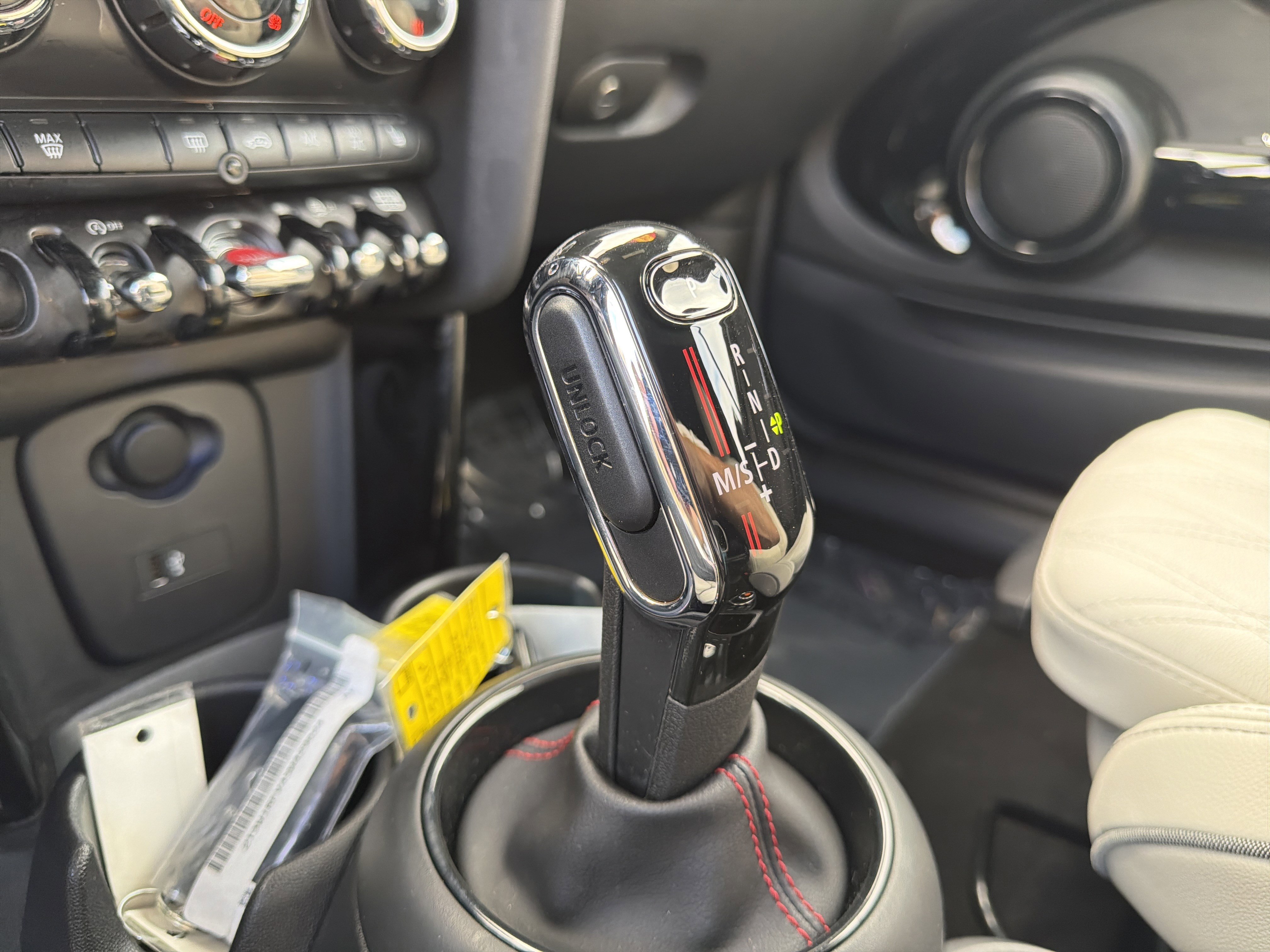 Used 2021 MINI Cooper S w/ Signature Upholstery Package image 28