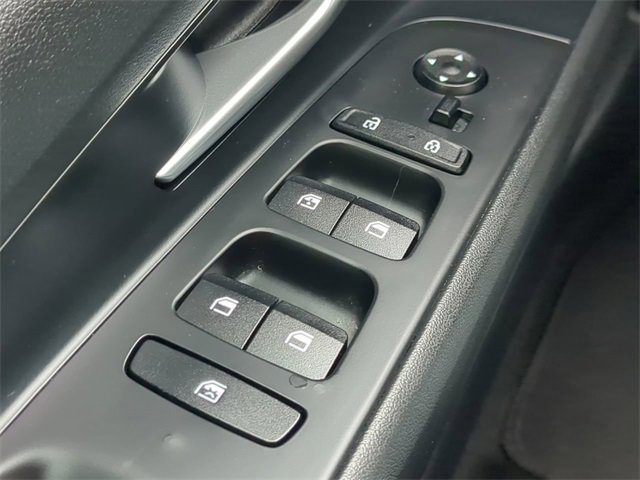 Used 2022 Hyundai Elantra Blue image 21