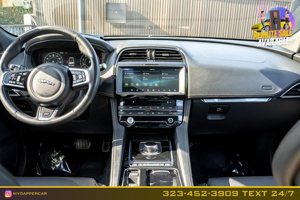 Used 2020 Jaguar F-PACE S AWD/4WD image 24