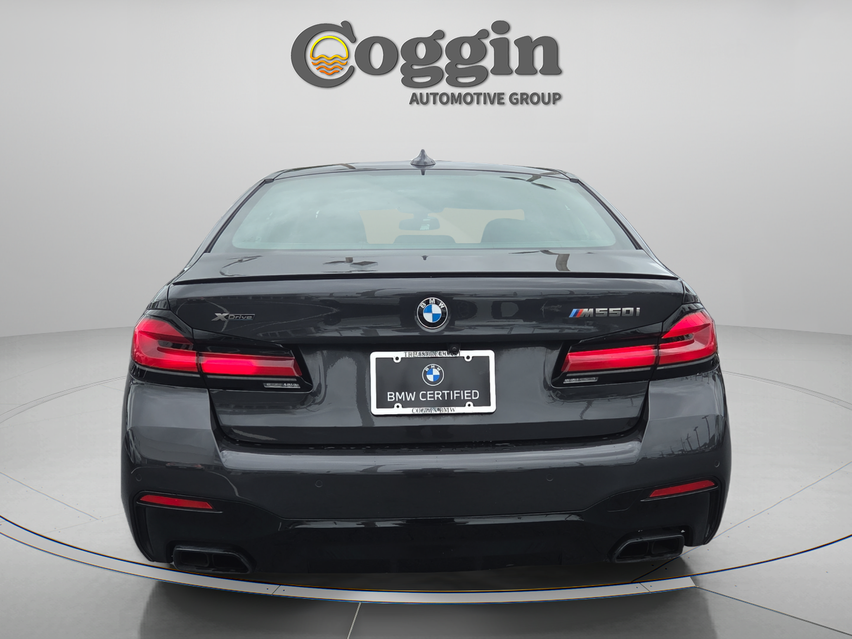 Certified 2023 BMW M550i xDrive AWD/4WD image 4