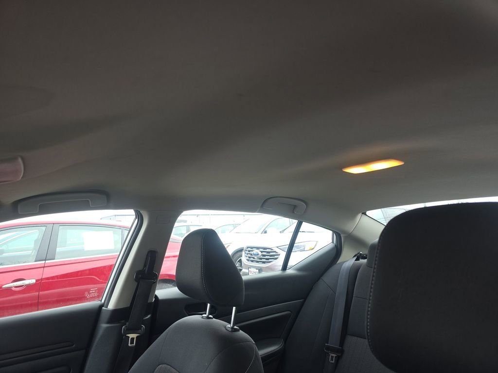 Used 2024 Nissan Altima 2.5 SV image 21