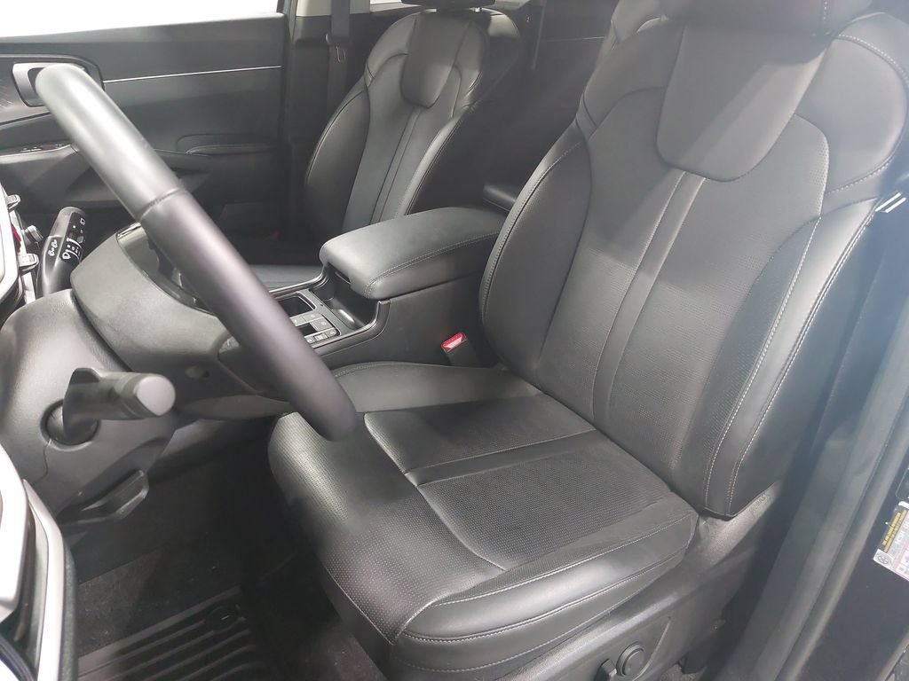 Used 2025 Kia Sorento S w/ Panoramic Sunroof Package FWD image 29